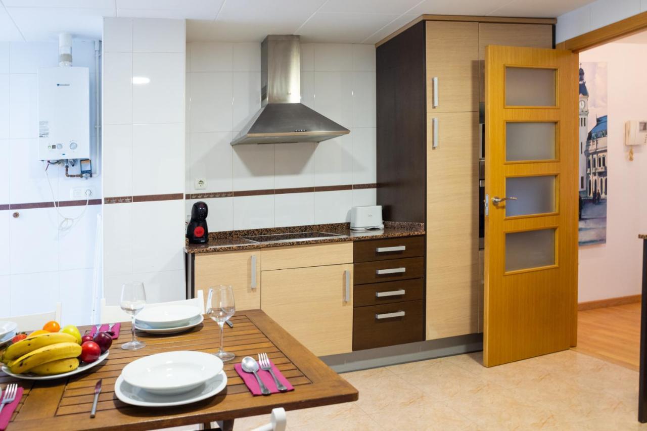 Lovely 2 Bedroom Terrace Wifi Parking Ac Heating Attic Valence Extérieur photo