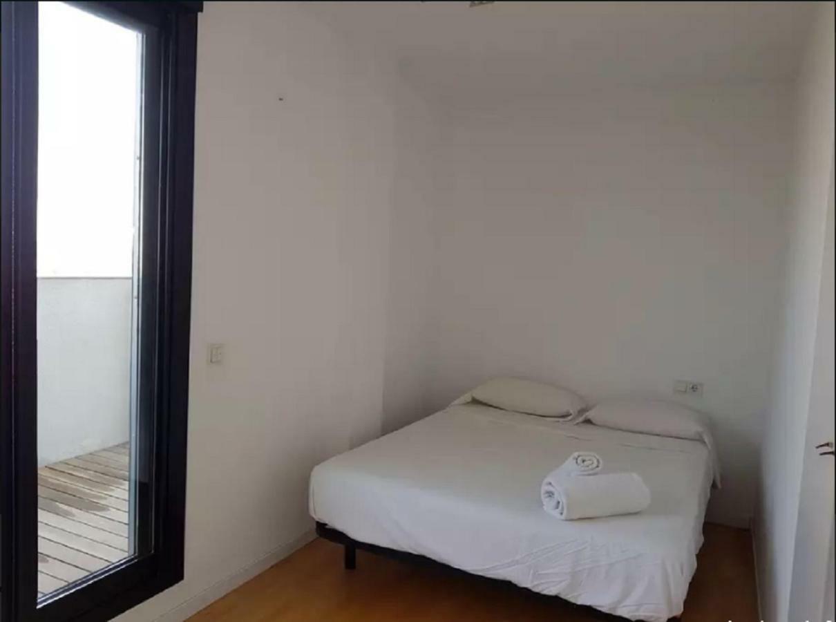 Lovely 2 Bedroom Terrace Wifi Parking Ac Heating Attic Valence Extérieur photo